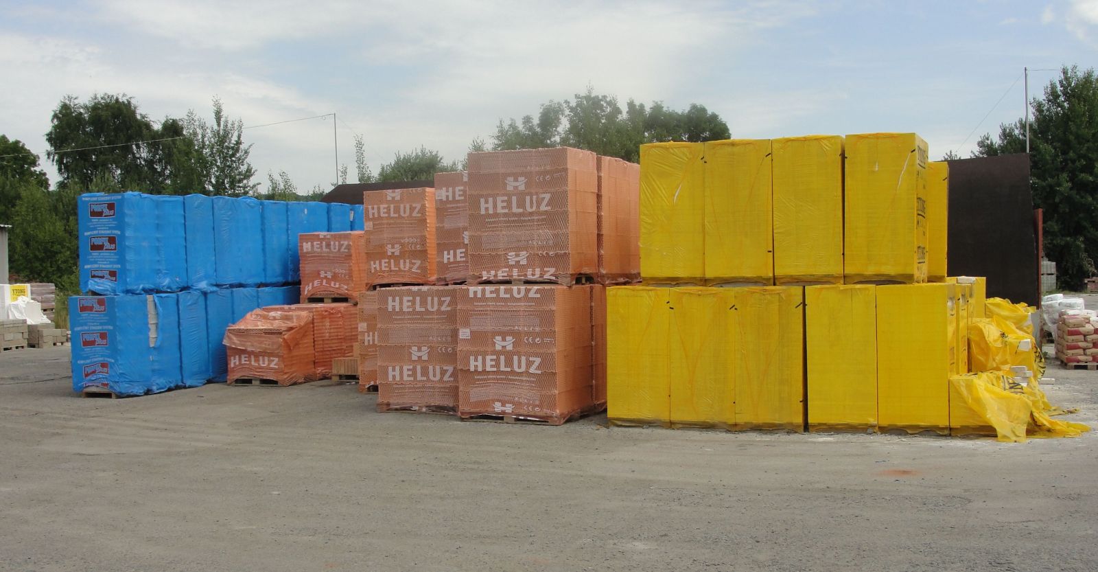 Uskladnění na zpevněné ploše 5Kč/m2/den